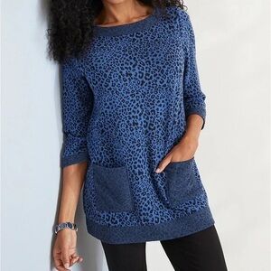 🌼Chicos Blue Leopard Print Sweater with Pockets